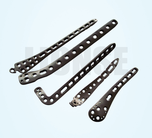 Зошто компонентите од легура на титаниум се фаворизирани за медицински импланти?