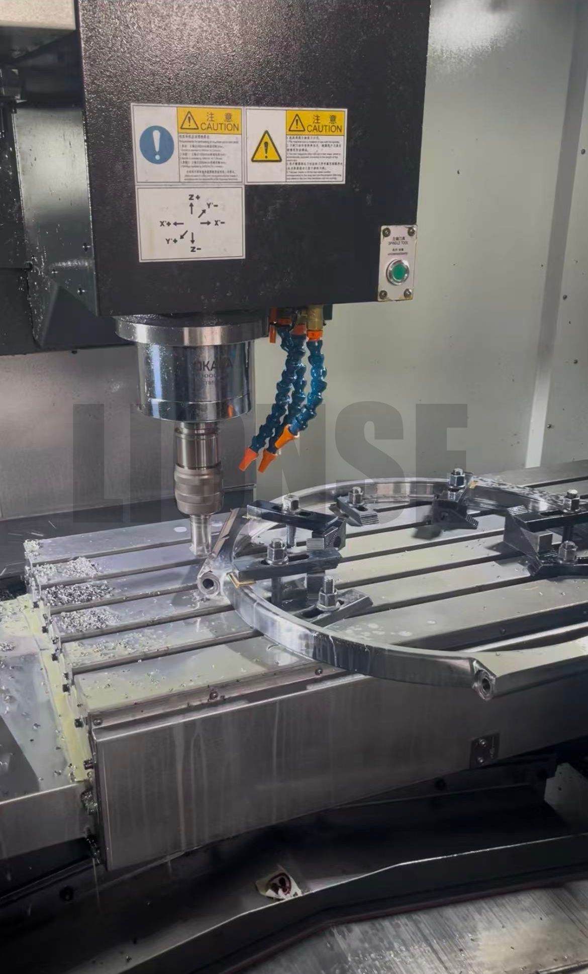 Опуштени стари прстени за заклучување? Дали може да го реши позиционирањето со синхронизација со повеќе жлебови + прилагодените навртки?